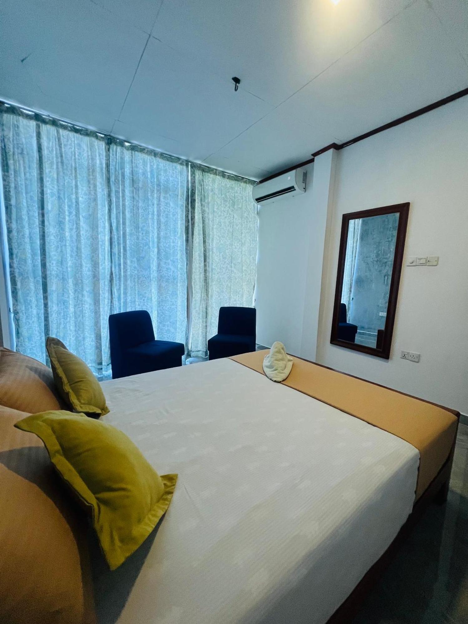 Zen Zone Hotel Weligama Bagian luar foto